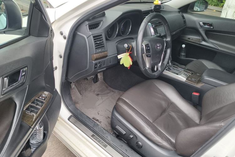 Used Toyota Reiz 2013 2.5V Supreme Edition Driver Seat