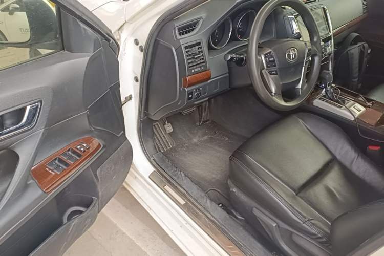 Used Toyota Reiz 2013 2.5S Elite Edition Driver Seat