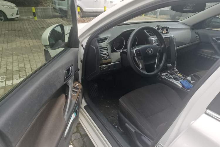 Used Toyota Reiz 2013 2.5S Elite Edition Driver Seat
