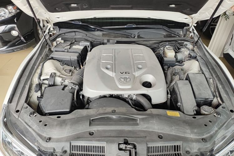 Used Toyota Reiz 2013 2.5V Shangrui Edition Engine Bay