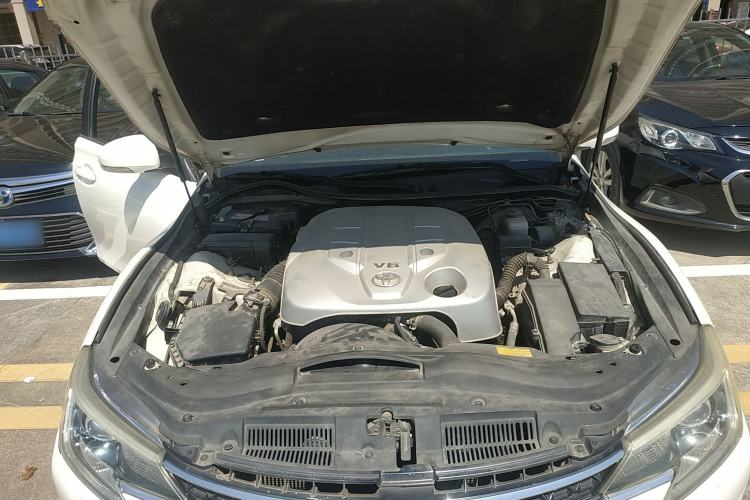 Used Toyota Reiz 2013 2.5S Elite Edition Engine Bay