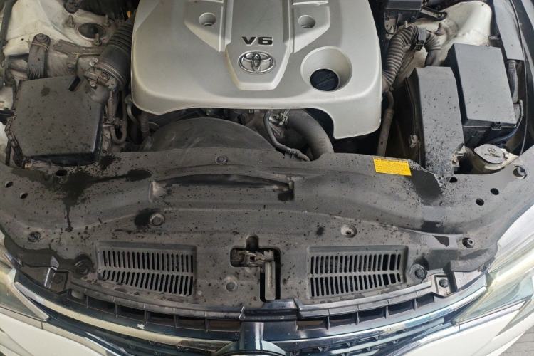 Used Toyota Reiz 2013 2.5S Elite Edition Engine Bay