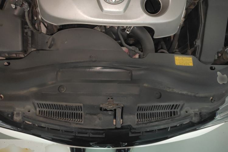 Used Toyota Reiz 2013 2.5V Shangrui Edition Engine Bay
