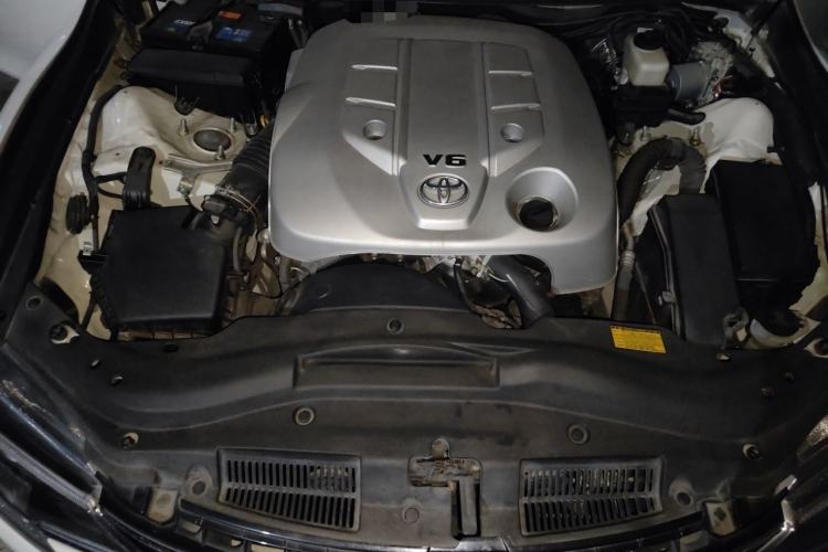 Used Toyota Reiz 2013 2.5S Elite Edition Engine Bay