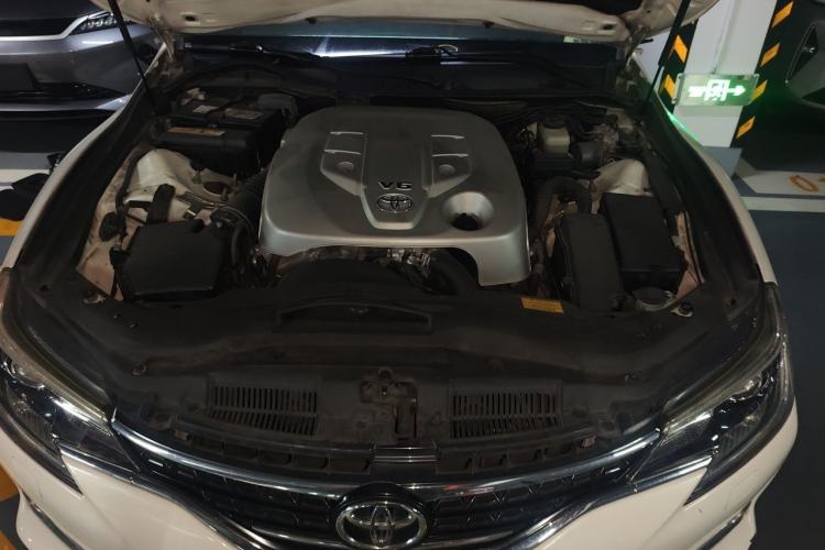 Used Toyota Reiz 2013 2.5V Shangrui Edition Engine Bay