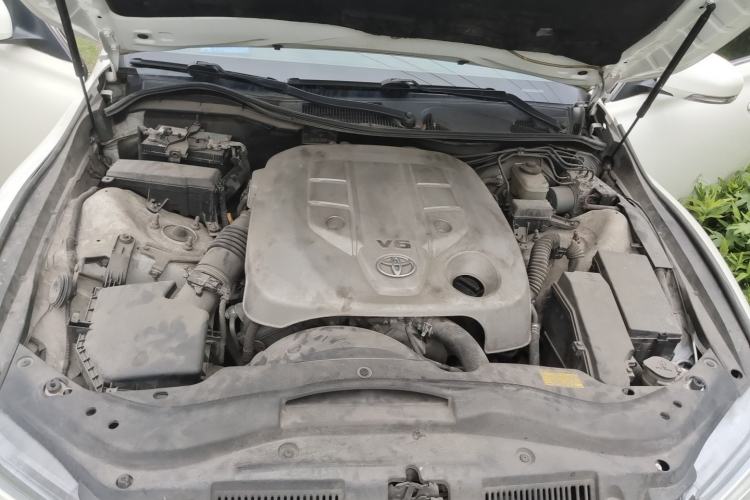 Used Toyota Reiz 2013 2.5S Elite Edition Engine Bay