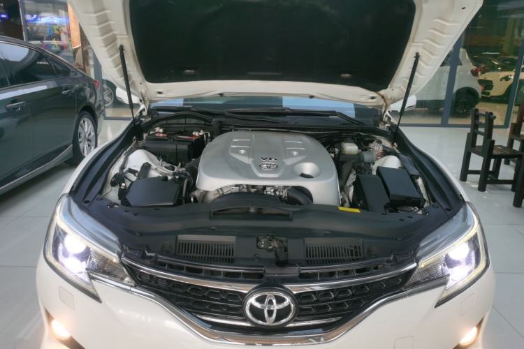 Used Toyota Reiz 2013 2.5V Shangrui Edition Engine Bay