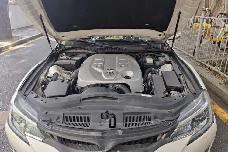 Used Toyota Reiz 2013 2.5V Shangrui Edition Engine Bay