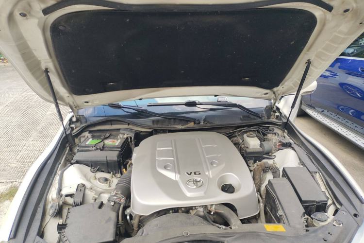Used Toyota Reiz 2013 2.5S Elite Edition Engine Bay