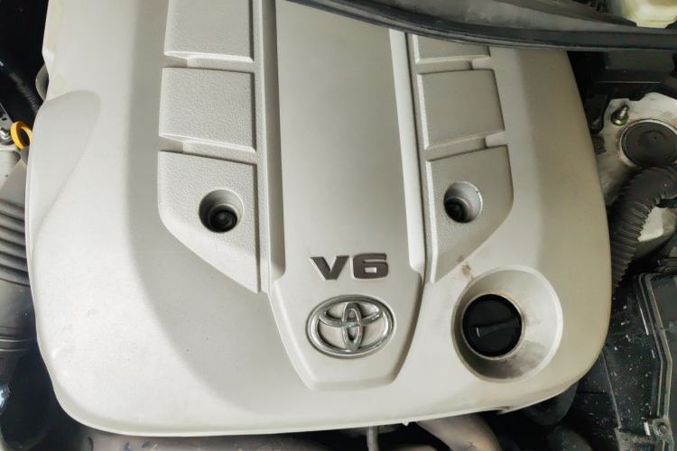 Used Toyota Reiz 2013 2.5V Shangrui Edition Engine Bay