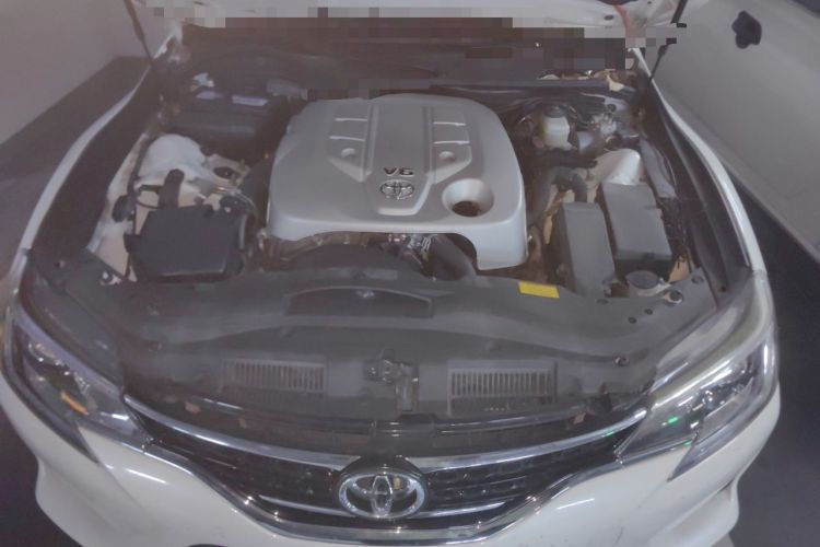 Used Toyota Reiz 2013 2.5V Elite Edition Engine Bay