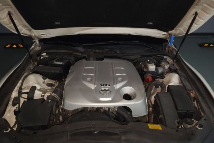 Used Toyota Reiz 2013 2.5S Elite Edition Engine Bay