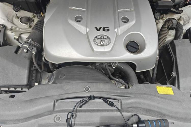 Used Toyota Reiz 2013 2.5S Elite Edition Engine Bay