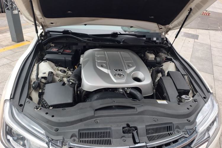 Used Toyota Reiz 2013 2.5S Elite Edition Engine Bay
