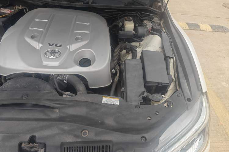 Used Toyota Reiz 2013 2.5S Elite Edition Engine Bay Left
