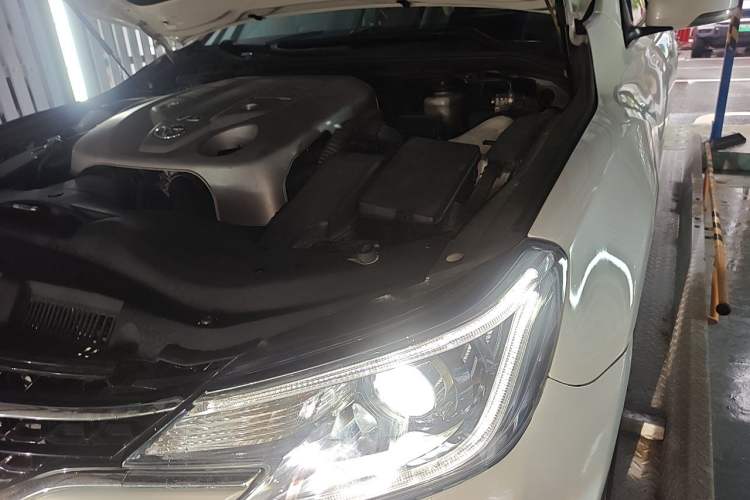 Used Toyota Reiz 2013 2.5V Shangrui Edition Engine Bay Left