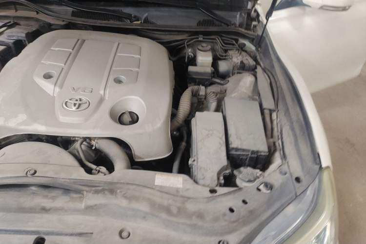 Used Toyota Reiz 2013 2.5S Elite Edition Engine Bay Left