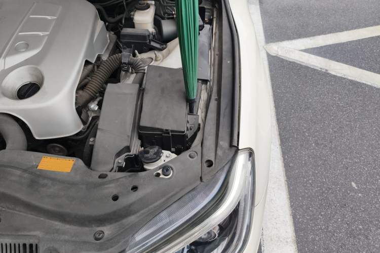 Used Toyota Reiz 2013 2.5V Shangrui Edition Engine Bay Left