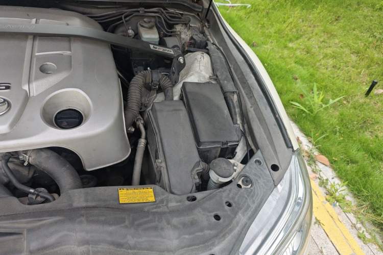 Used Toyota Reiz 2013 2.5V Shangrui Edition Engine Bay Left