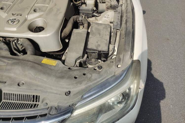 Used Toyota Reiz 2013 2.5S Elite Edition Engine Bay Left