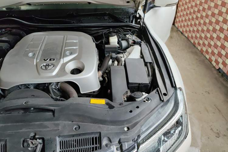 Used Toyota Reiz 2013 2.5V Shangrui Edition Engine Bay Left