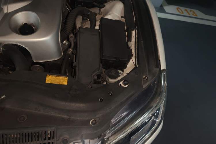 Used Toyota Reiz 2013 2.5V Shangrui Edition Engine Bay Left