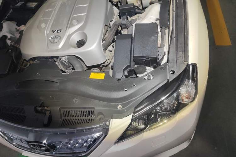 Used Toyota Reiz 2013 2.5V Shangrui Navigation Edition Engine Bay Left