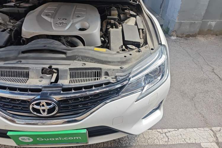 Used Toyota Reiz 2013 2.5V Elite Edition Engine Bay Left