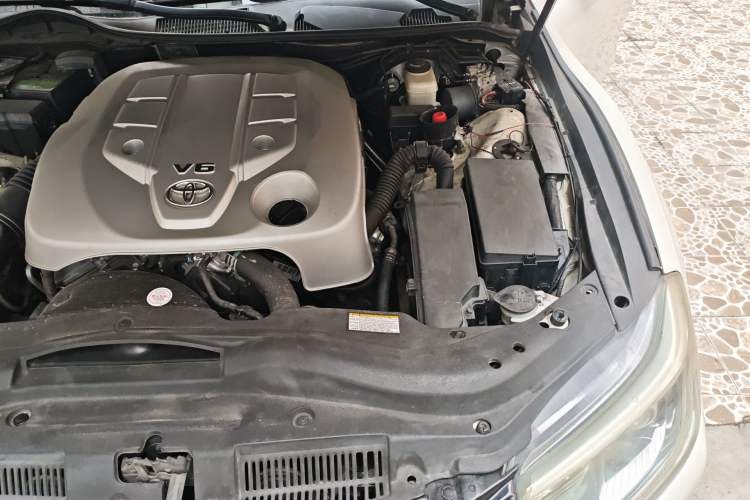 Used Toyota Reiz 2013 2.5S Elite Edition Engine Bay Left