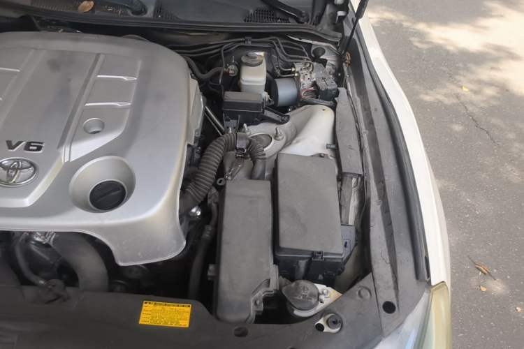 Used Toyota Reiz 2013 2.5S Elite Edition Engine Bay Left