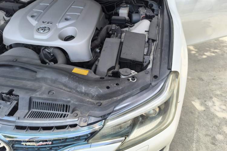 Used Toyota Reiz 2013 2.5V Luxury Navigation Edition Engine Bay Left