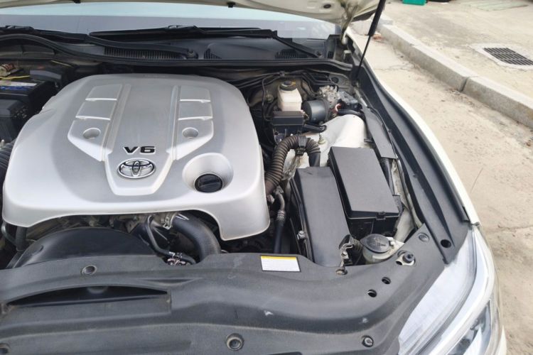 Used Toyota Reiz 2013 2.5V Shangrui Edition Engine Bay Left