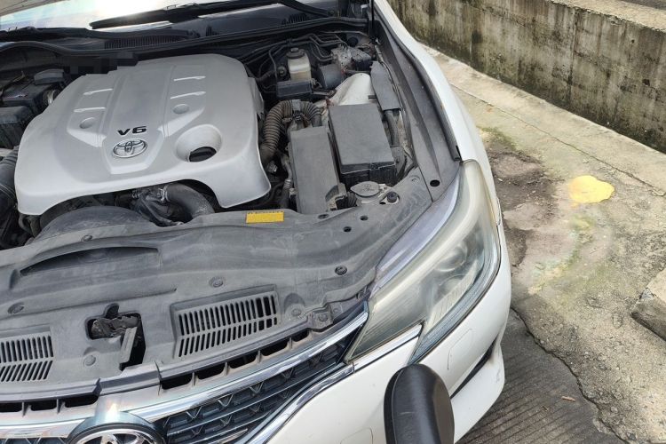Used Toyota Reiz 2013 2.5V Elite Edition Engine Bay Left