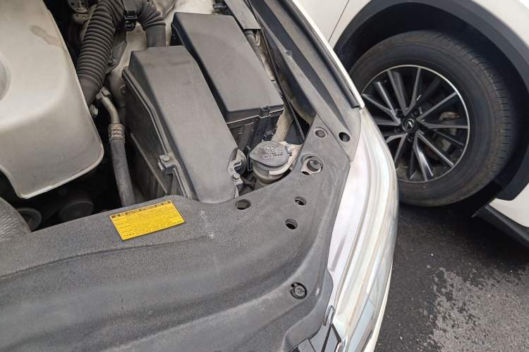 Used Toyota Reiz 2013 2.5S Elite Edition Engine Bay Left