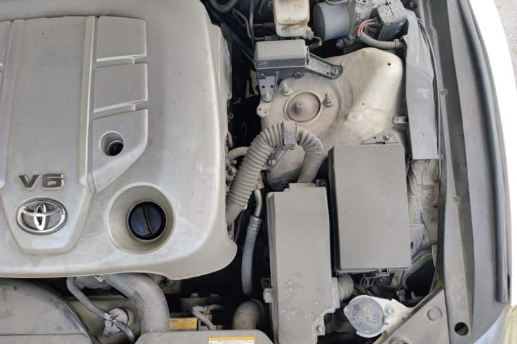 Used Toyota Reiz 2013 2.5S Elite Edition Engine Bay Left