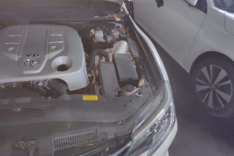 Used Toyota Reiz 2013 2.5V Elite Edition Engine Bay Left