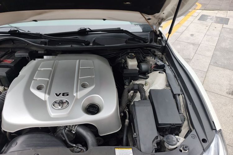 Used Toyota Reiz 2013 2.5S Elite Edition Engine Bay Left