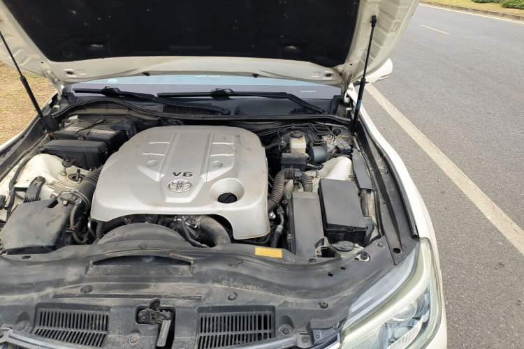 Used Toyota Reiz 2013 2.5V Shangrui Edition Engine Bay Left