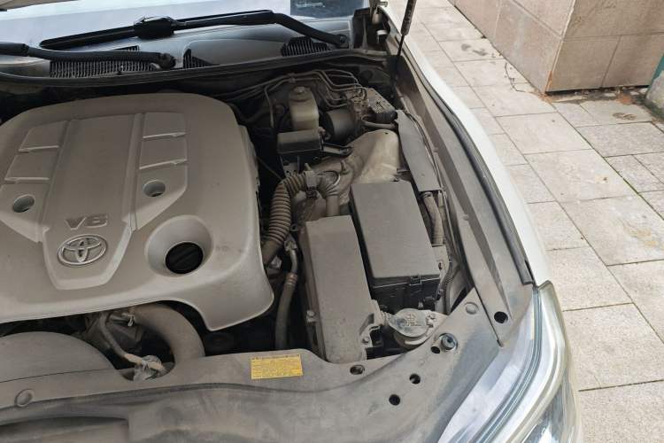 Used Toyota Reiz 2013 2.5V Elite Edition Engine Bay Left