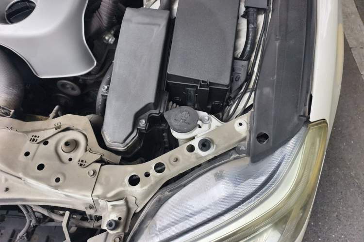 Used Toyota Reiz 2013 2.5S Elite Edition Engine Bay Left
