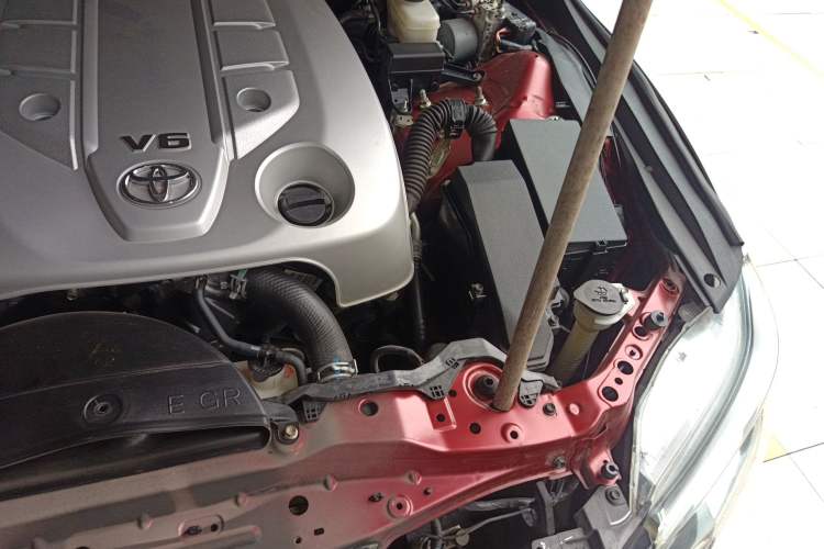 Used Toyota Reiz 2013 2.5V Shangrui Edition Engine Bay Left