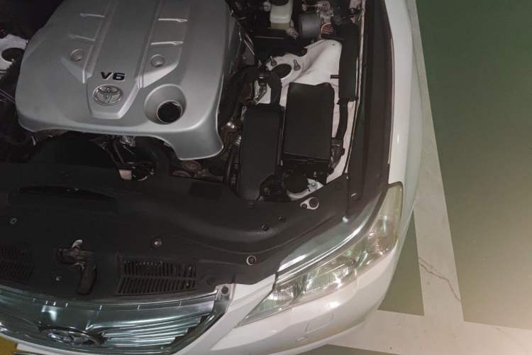 Used Toyota Reiz 2013 2.5V Elite Edition Engine Bay Left
