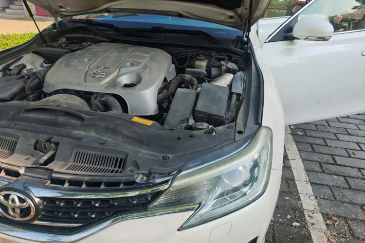 Used Toyota Reiz 2013 2.5V Elite Edition Engine Bay Left
