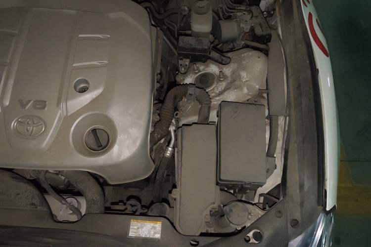 Used Toyota Reiz 2013 2.5V Shangrui Edition Engine Bay Left