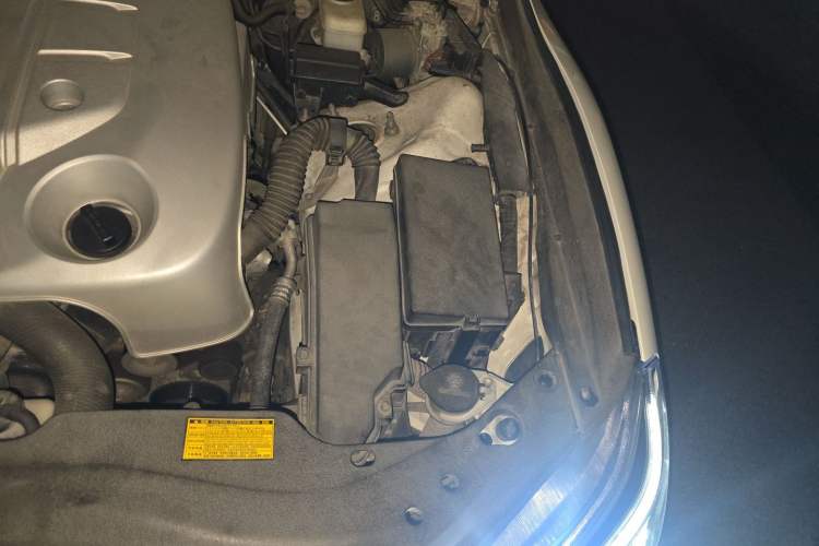 Used Toyota Reiz 2013 2.5V Shangrui Edition Engine Bay Left