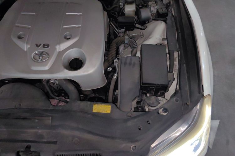Used Toyota Reiz 2013 2.5S Elite Edition Engine Bay Left