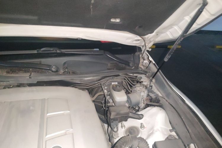 Used Toyota Reiz 2013 2.5V Shangrui Edition Engine Bay Left
