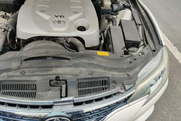 Used Toyota Reiz 2013 2.5V Shangrui Edition Engine Bay Left
