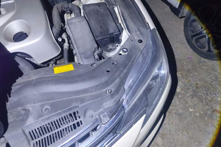 Used Toyota Reiz 2013 2.5V Shangrui Edition Engine Bay Left