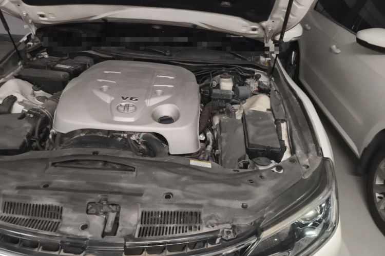Used Toyota Reiz 2013 2.5V Elite Edition Engine Bay Left